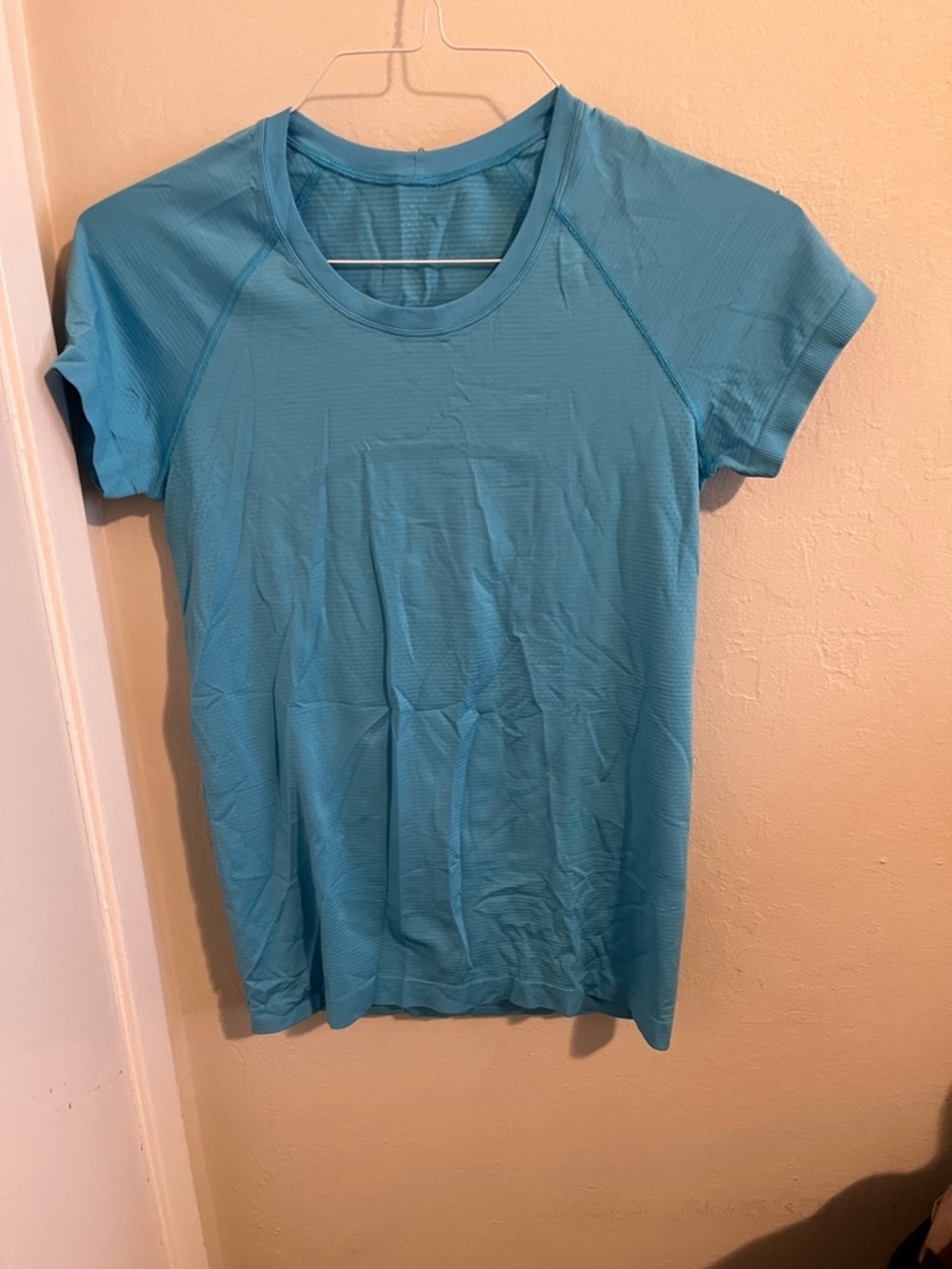 🍋LULULEMON Blue Short Sleeve Athletic Shirt - Picture 1 of 4